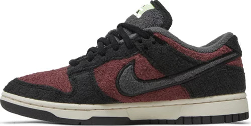 Nike Womens Dunk Low SE Sneakers - 'Fleece - Burgundy Crush'