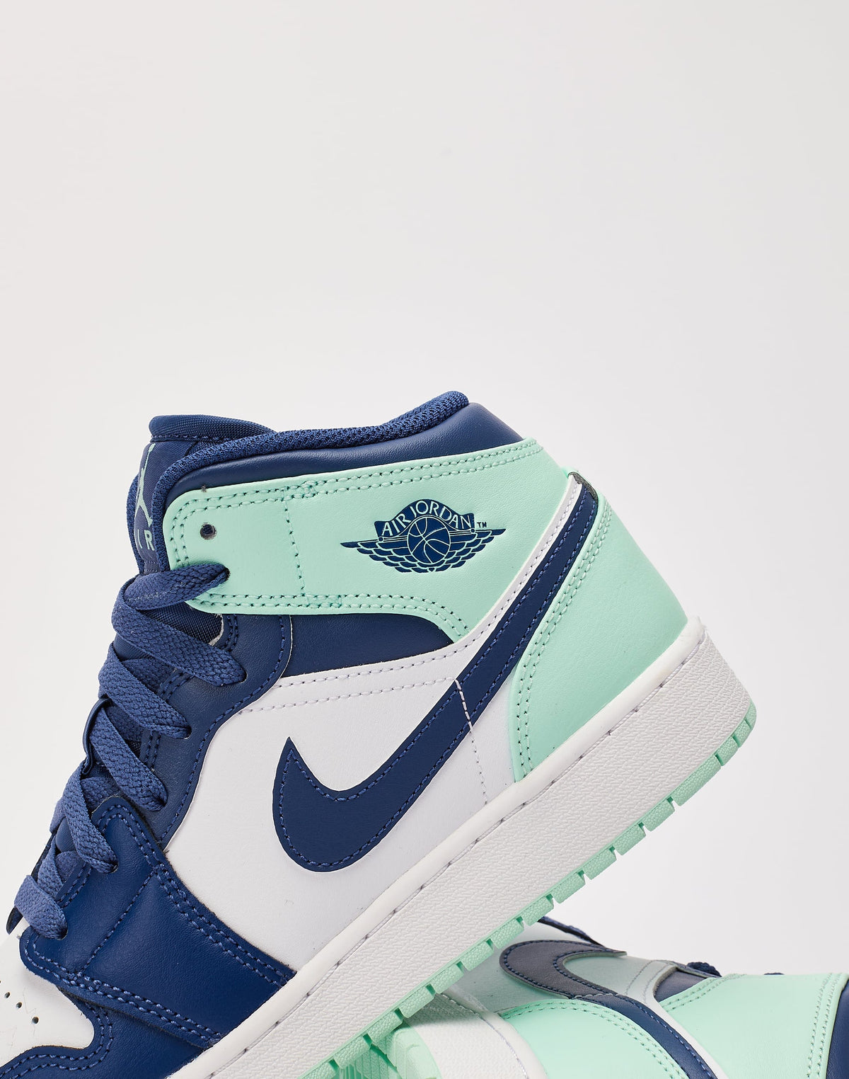 Jordan Air Jordan 1 Mid Grade-School