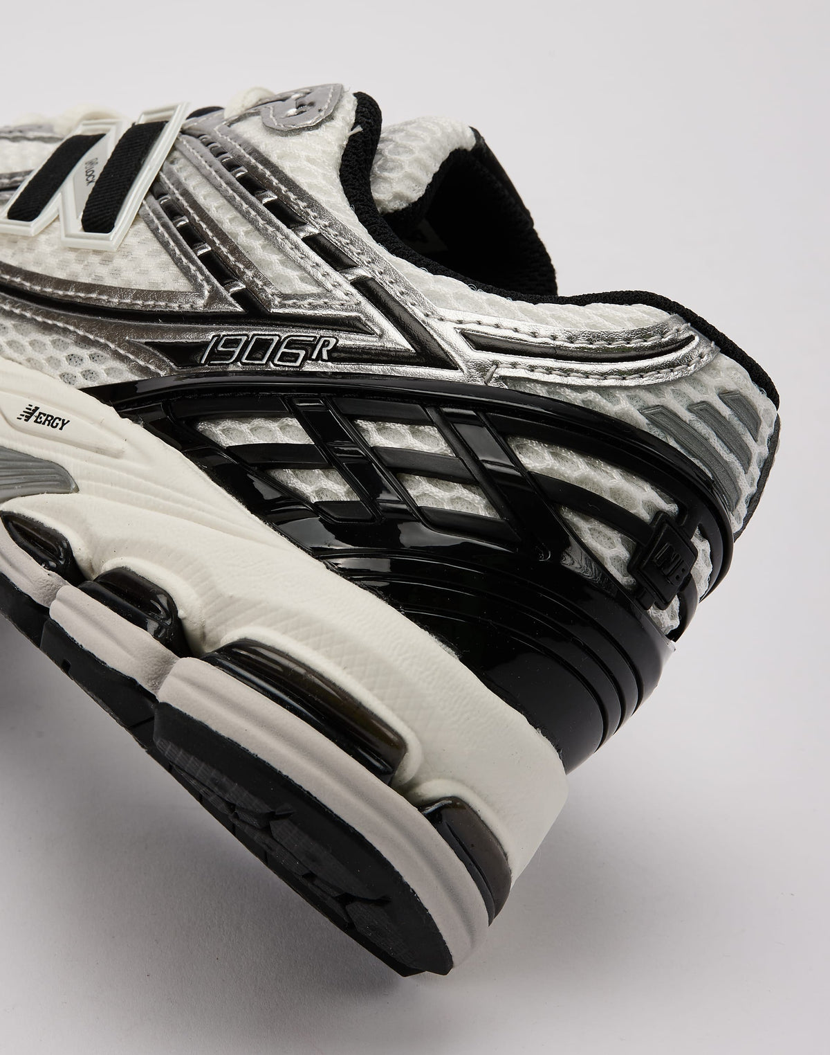 New Balance 1906R