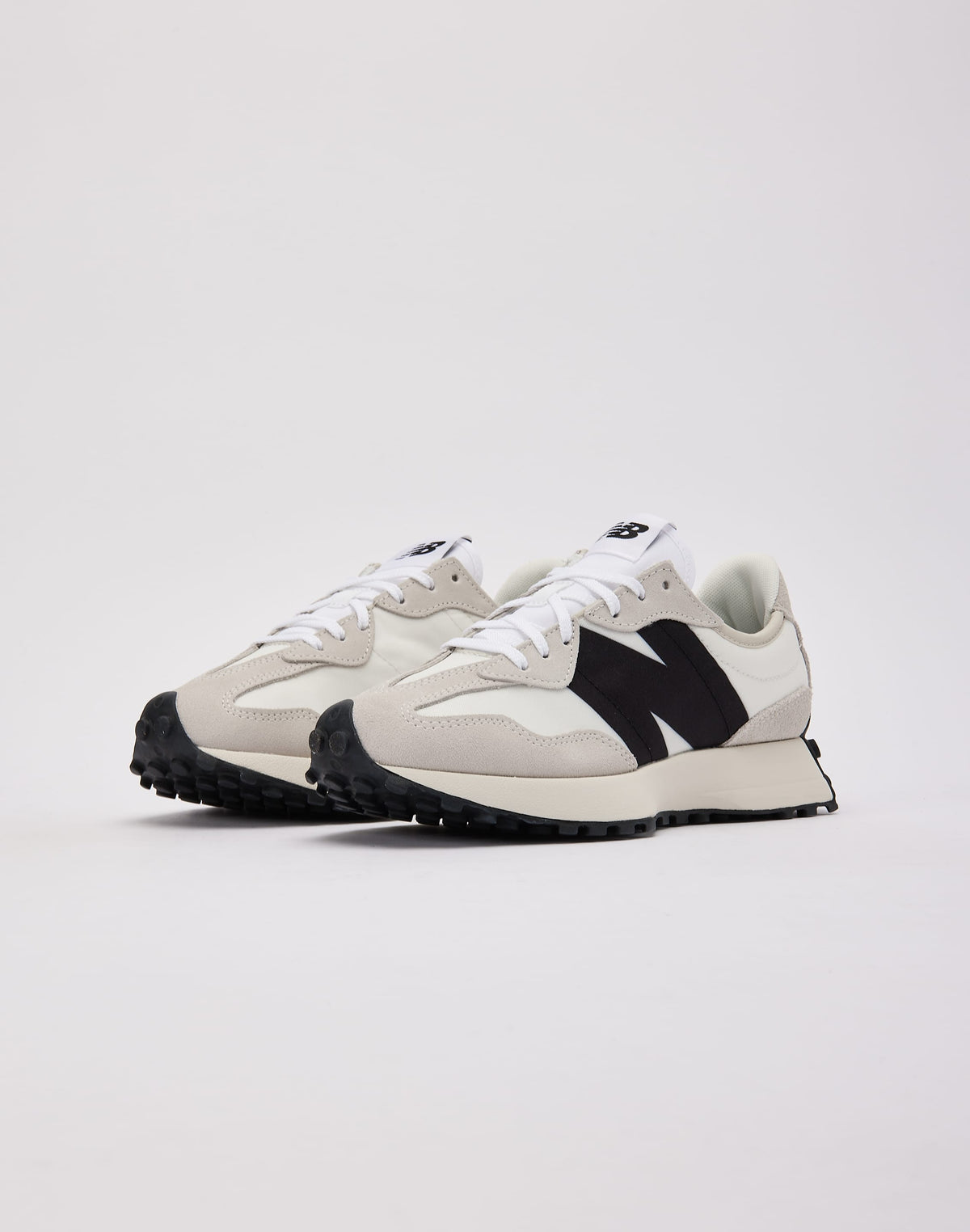 New Balance 327