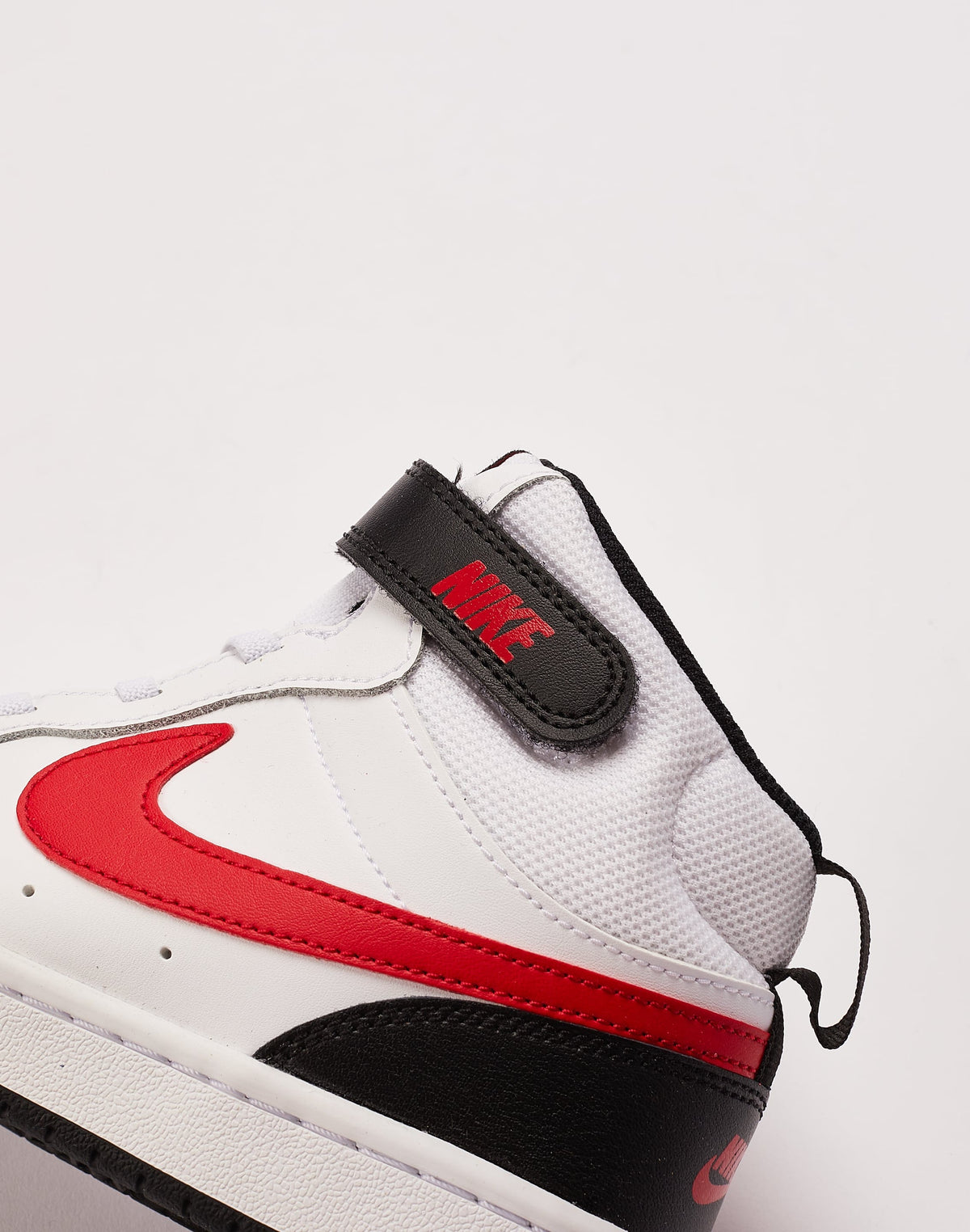 Nike Court Borough Mid Pre-School