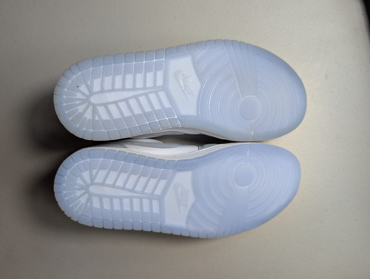 EX-DISPLAY - Nike Womens Air Jordan 1 Low Sneakers - 'White Wolf Grey'