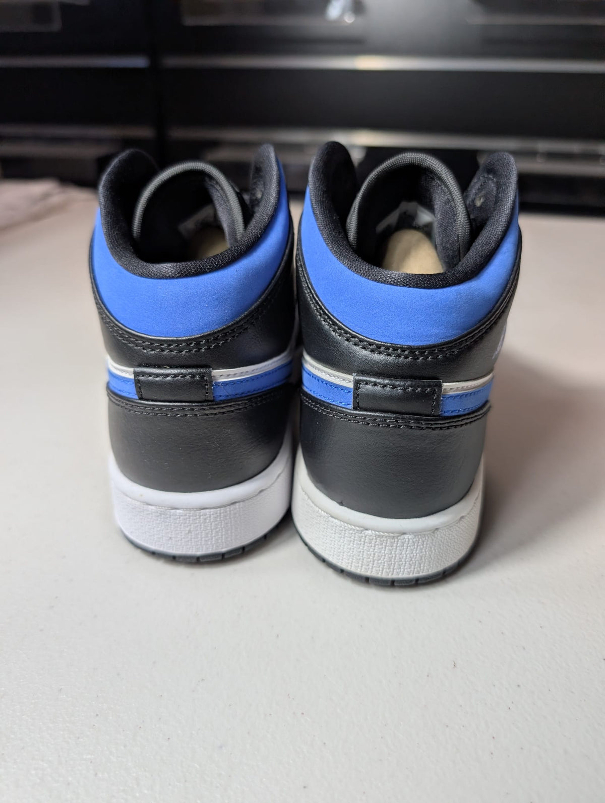 EX-DISPLAY - Nike Grade School Womens Air Jordan 1 Mid Sneakers - 'Racer Blue'