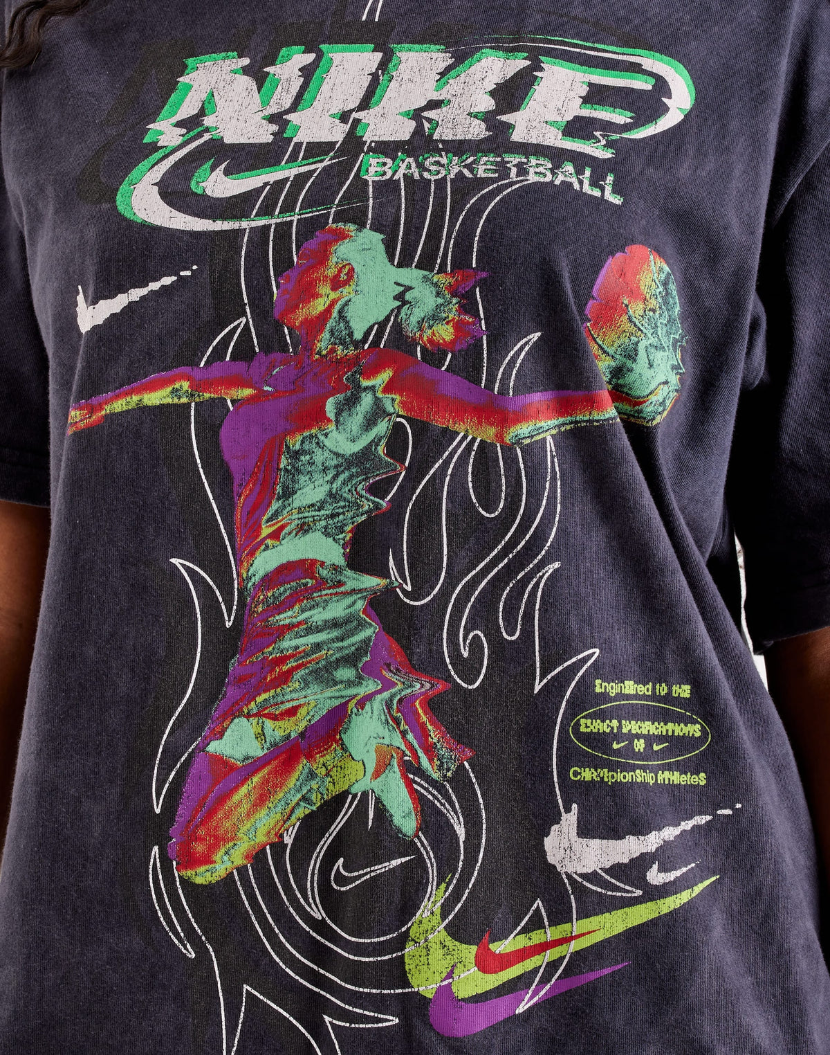 Nike Essential Graphic Tee