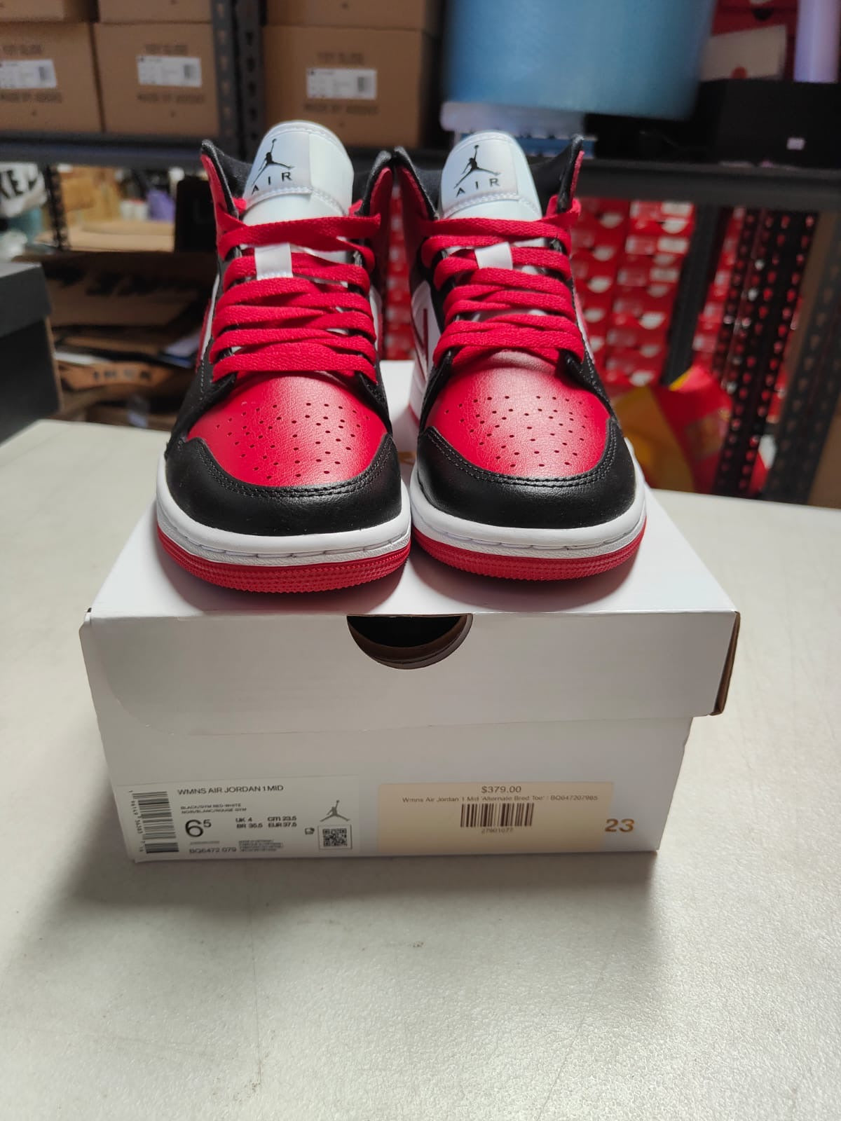 WMNS JORDAN 1 MID REVERSE BRED *NEW - MISMATCH* *SALES ARE FINAL*