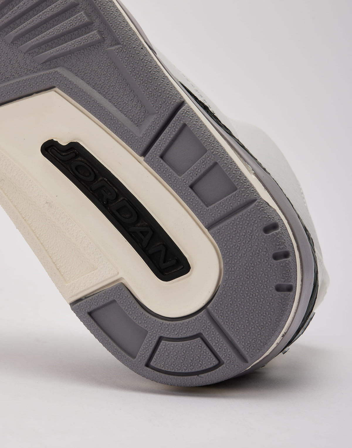 Jordan Air Jordan 3 Retro 'Cement Grey'