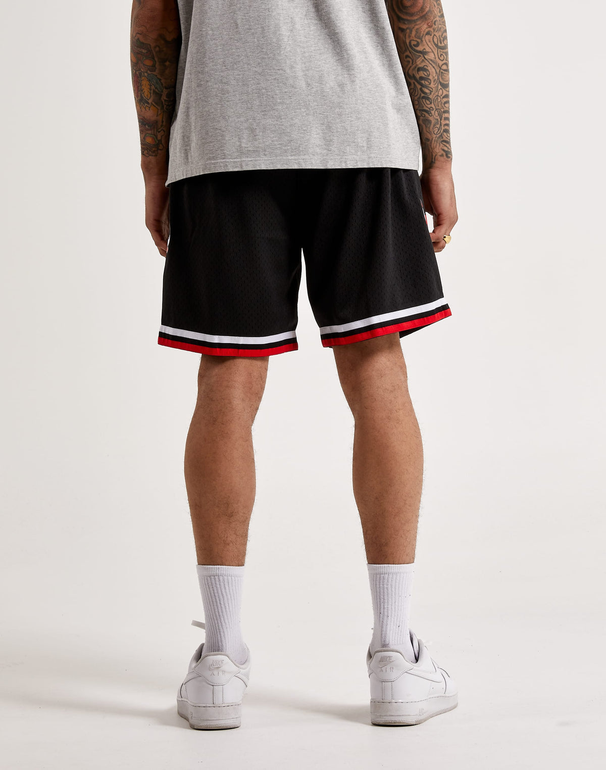 Mitchell & Ness Chicago Bulls Alternate Swingman 97 Shorts