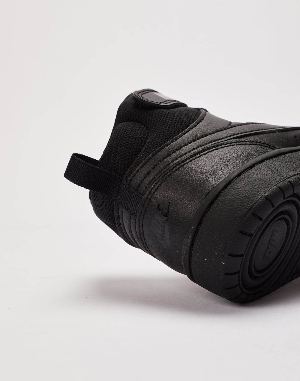 Nike Court Borough Mid Pre-School