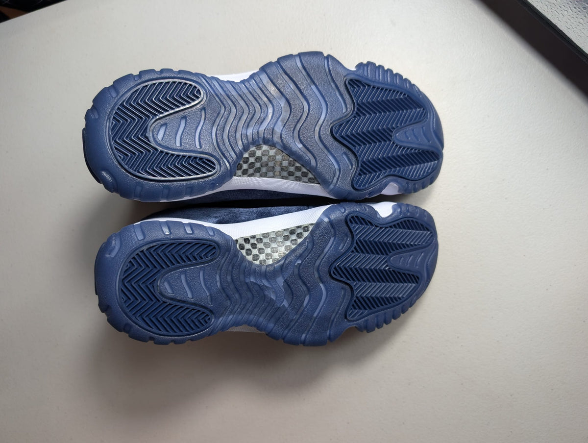 EX-DISPLAY - Nike Womens Air Jordan 11 Retro Sneakers - 'Midnight Navy Velvet'
